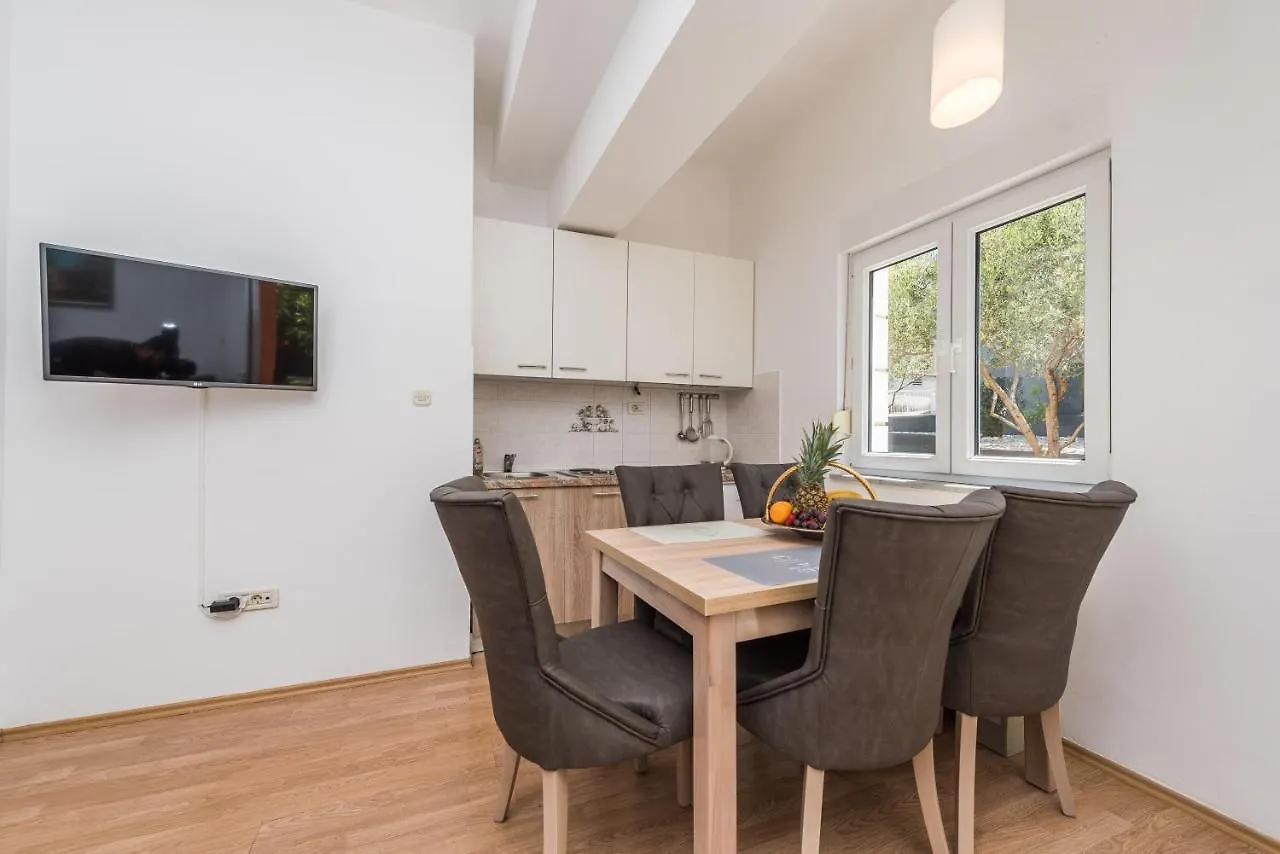 Villa Mihaela Trogir Apartment