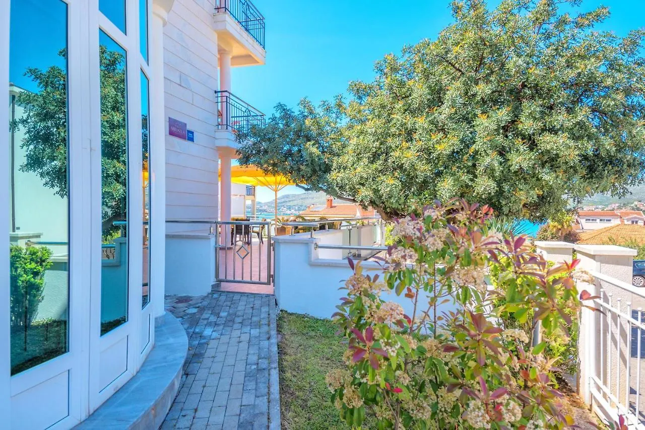 Villa Mihaela Trogir 0*,  Croatia