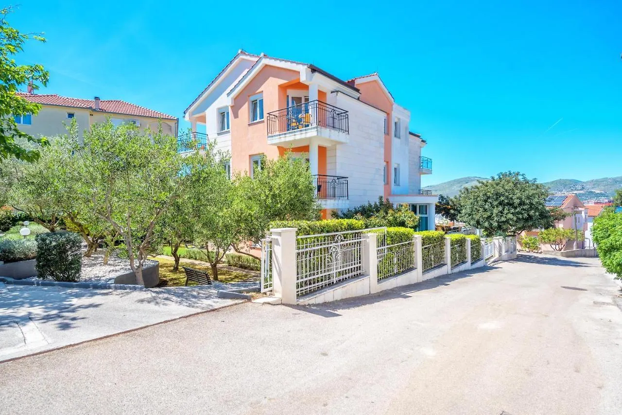 Villa Mihaela Trogir Croatia